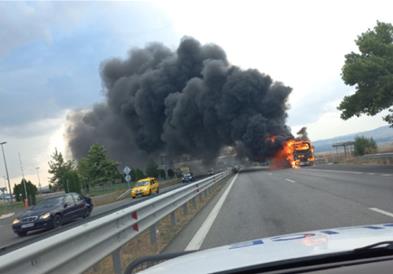 Се запали патнички автобус на автопат во Бугарија 