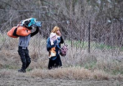 Грција ќе ја проширува оградата долж границата со Турција