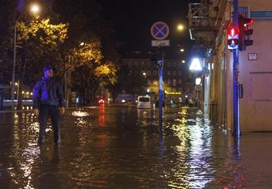 Фото: Поплавени улици и објекти во Риека по синоќешното големо невреме
