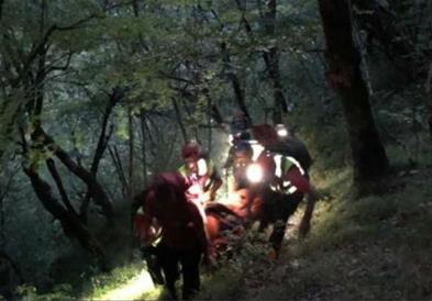 Трагедија во Црна Гора: Мајка на три деца загина при слетување во клисура, по две деца се трага