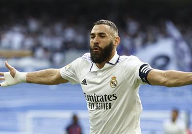 Карим Бензема ја освои „Златната топка“ 