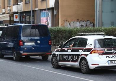Ужас во Сараево: Пијани малолетнички си ја удавиле баба им и сакале да го прикријат убиството