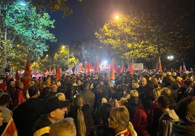 Протестот во Подгорица заврши со барање на демонстрантите–да се повлече законот за претседател