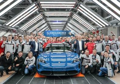 „Porsche“ веќе направи 100.000 електрични возила