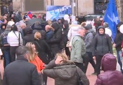 Протестираат професорите од Белград, бараат заштита од насилството во училиштата