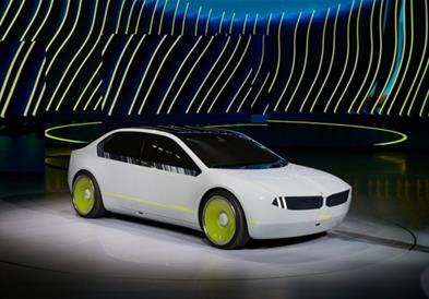 „BMW“ го претстави автомобилот на иднината: Може да разговара со луѓето