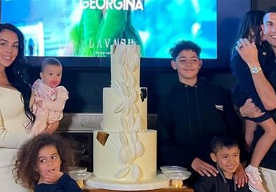 Георгина го прослави 29. роденден: Неизмерно сум благодарна (ФОТО)