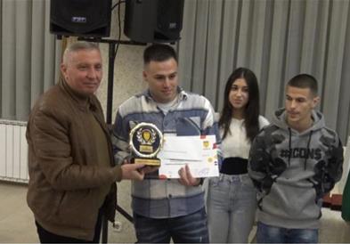 Фудбалерот Тоше Манов го доби признанието за најдобар спортист на Кочани во 2022 година