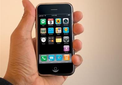 Првиот iPhone на аукција се продава и за 50.000 долари 