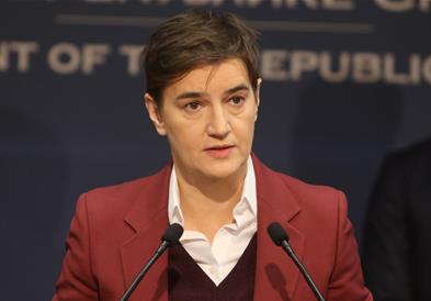 Брнабиќ за вечерашните смртни закани кон Вучиќ: „Јунаци“ несреќни 