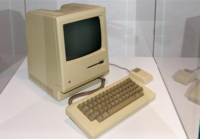 Се продава колекција од легендарни „Apple“ компјутери