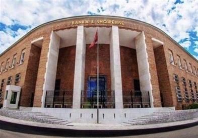 Заштедите на албанските граѓани во банките изнесуваат 11,3 милијарди евра