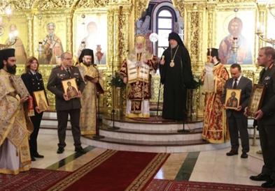 Владиката Наум во сослужение со грчкиот митрополит Дамаскин отслужи божествена литургија 
