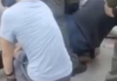 Се обидел да украде бебе, но наишол на мајстор во боречки вештини и не поминал добро (ВИДЕО)