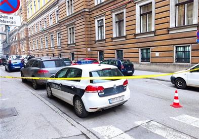 Сите судови во Сараево се евакуирани поради дојава за поставена бомба во еден од нив