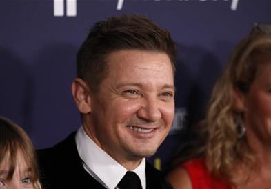 Џереми Ренер закрепнува успешно по несреќата