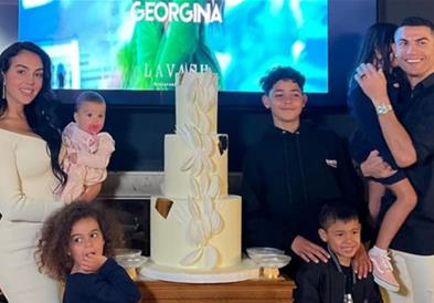 Георгина: Ни ги тепаат децата во Саудиска Арабија, си доаѓаат дома плачејќи 