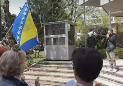 Протести во Сараево поради наметнатите одлуки на Шмит