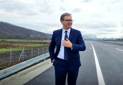 Вучиќ пушти во употреба автопат изграден од „Бехтел и Енка“