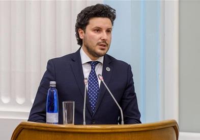 Абазовиќ: Резултатите покажуваат дека Црна Гора не е пред банкрот