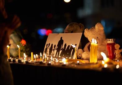 Србија обвиена во црно по двата масакри: Денеска погреб на десет жртви