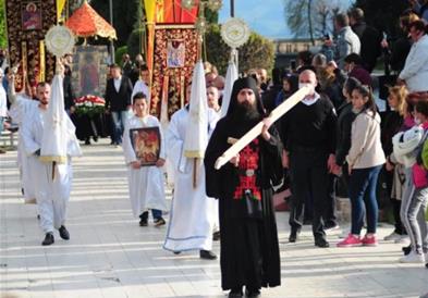 Традиционалната Литија со моштите на „Свети Георгиј Победоносец“ денеска низ струшките улици