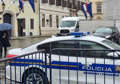 Пленковиќ добил закана за убиство, владата под опсада на полиција