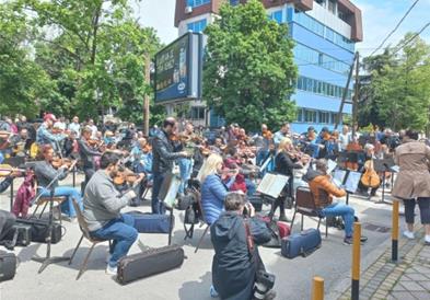 Оркестарот на Филхармонија и денеска на протест пред Министерството за култура