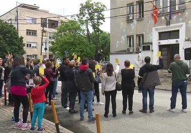 Вработените од Филхармонија на протест пред Министерството за култура, очекуваат нова локација 
