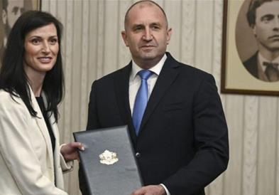 ИТН ја повлече поддршката, Марија Габриел денеска ќе го враќа првиот мандат за состав на влада 