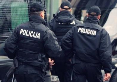 Деветмина уапсени во БиХ за детска порнографија