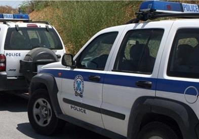 Уапсени пет полицајци во Грција под сомнение дека помагале при нелегален влез на мигранти 