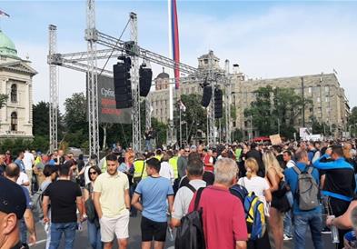 Во Белград почна петтиот протест „Србија против насилство“ по точно еден месец од масакрот 