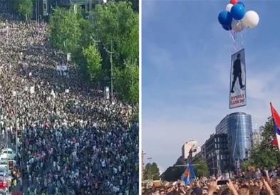Гардијан и Њујорк Тајмс: Протестите во Србија се најголеми по уривањето на режимот на Милошевиќ