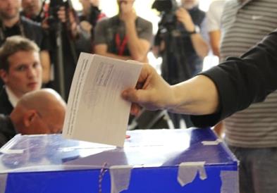 Затворени избирачките места на вонредните парламентарни избори во Црна Гора