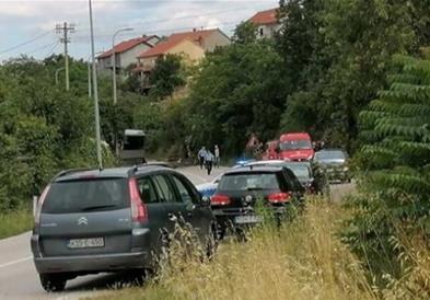 Вработени во училиште во БиХ тргнале на излет, кога автобусот удрил во карпа- двајца загинати