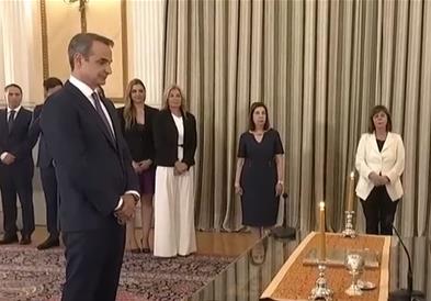Мицотакис положи заклетва и се врати во премиерската палата