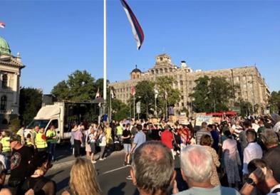 Десетти протест „Србија против насилството“ во Белград, блокади и во други градови во Србија