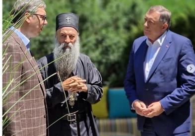 Средба на Вучиќ со српскиот патријарх Порфириј и претседателот на РС