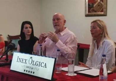 Џон Малкович со „Пеколна комедија“: Исповеди на сериски убиец“ утревечер на „Охридско лето“