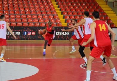 Tи Џеј Шортс продолжува во Париз
