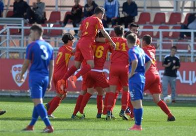 Македонските фудбалери до 18 години ремизираа со Унгарија