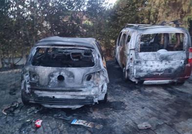 На Лефкада во Грција, запалени автомобилите на еден Македонец и двајца Срби (ВИДЕО)