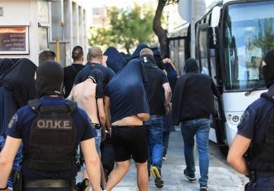 Хрватска ѝ нуди гаранција на Грција за да им дозволи на хулганите да се бранат од слобода