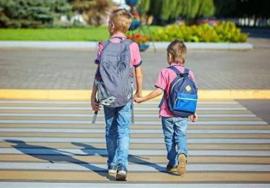 Двете крајности што ѝ штетат на самостојноста кај децата