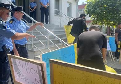 Протест во Грачаница против насилството на косовската полиција