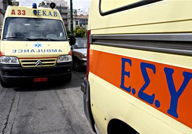 Тригодишно дете во Грција се задавило со грозје - му извадиле три зрна, но предоцна 