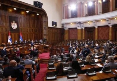 Српската опозиција бара итни парламентарни избори