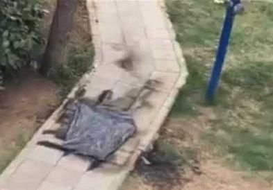 Драма во Србија: Политичар се полил со бензин и се запалил пред полициска станица 