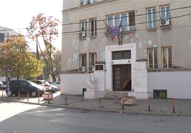  Режисерите и продуцентите бараат да не се кратат парите за филмовите